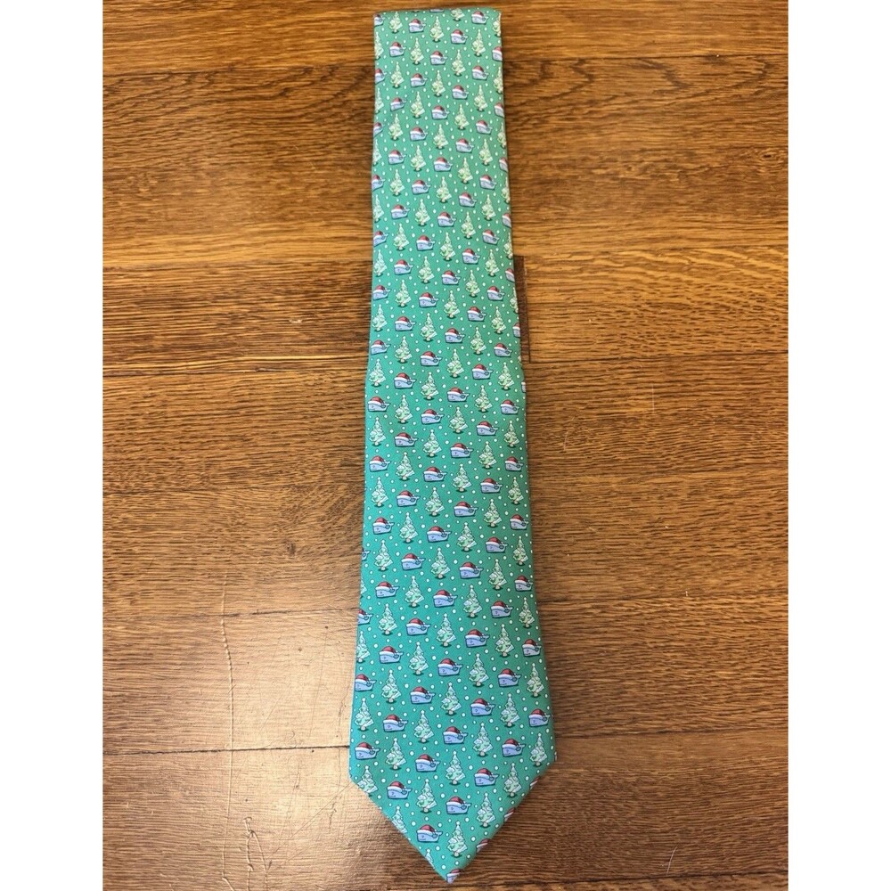 Vineyard Vines Mens 100% Silk Tie Green Christmas Trees Santa Hat Whales Holiday